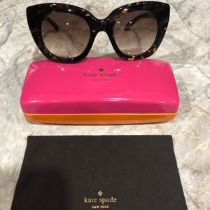 ****SOLD******Kate Spade sunglasses